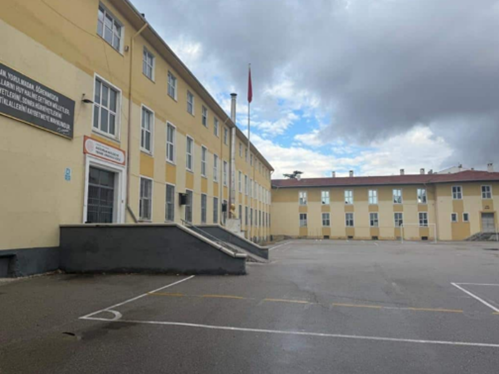 Ahi Evran Mesleki ve Teknik Anadolu Lisesi