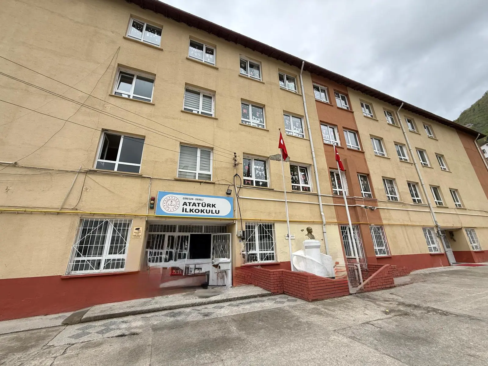 Kurum Kapak Görseli