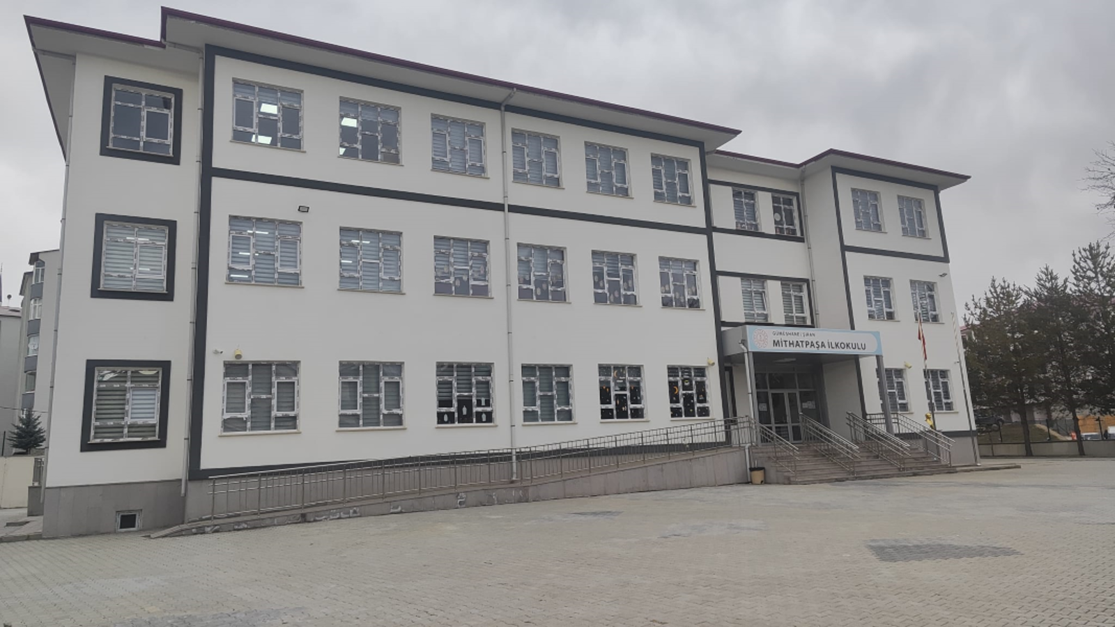 Kurum Kapak Görseli