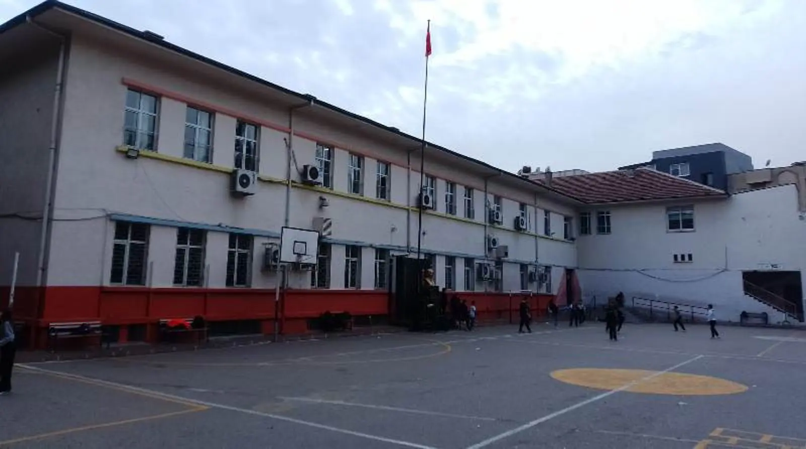 Kurum Kapak Görseli