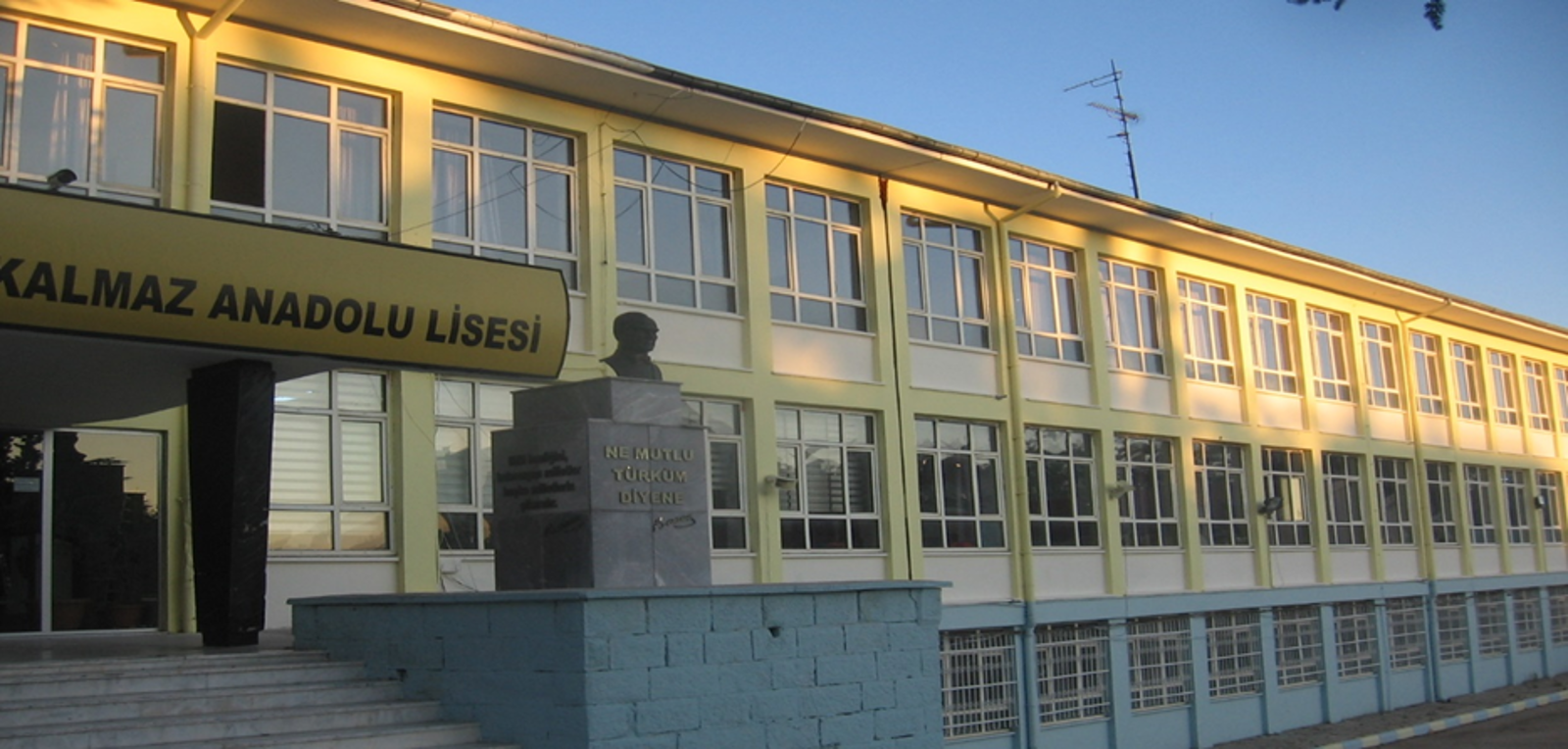 Kurum Kapak Görseli