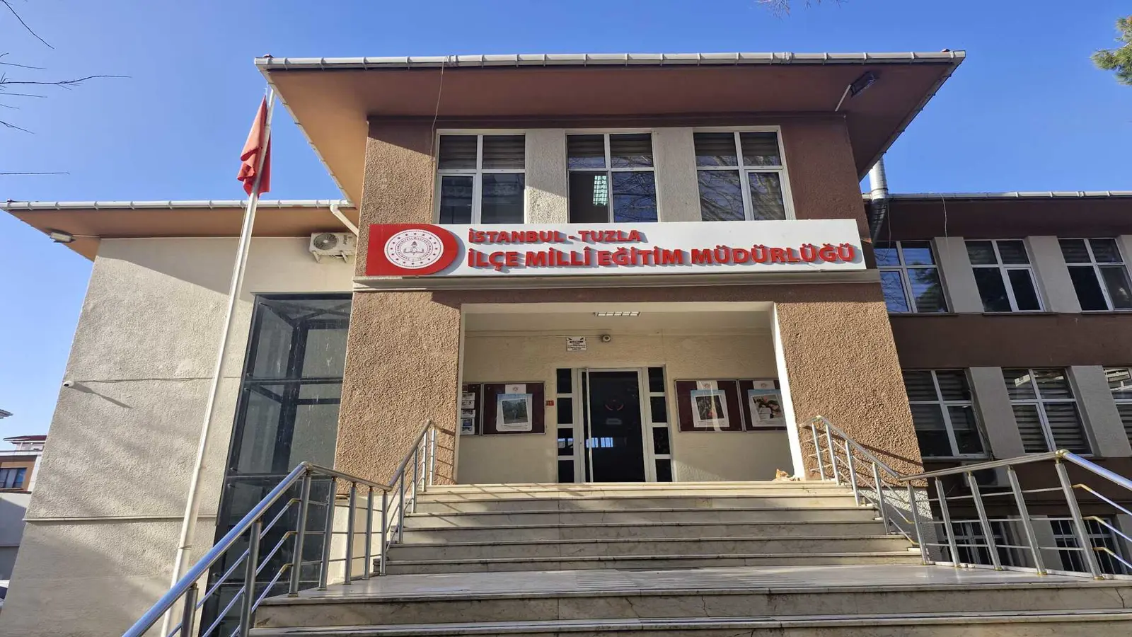 Kurum Kapak Görseli