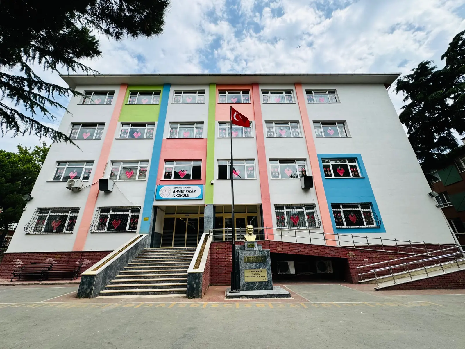 Ahmet Rasim İlkokulu