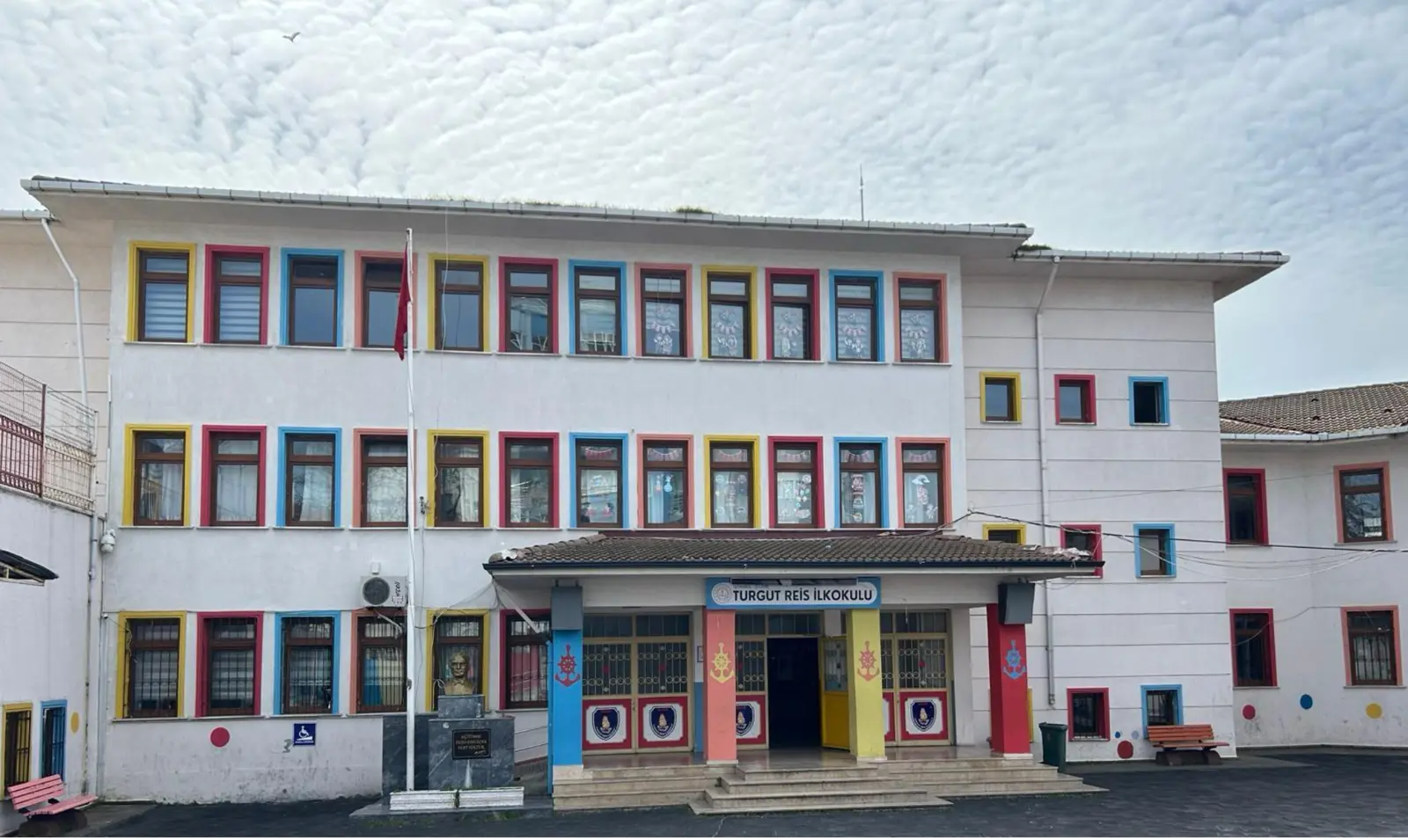 Kurum Kapak Görseli