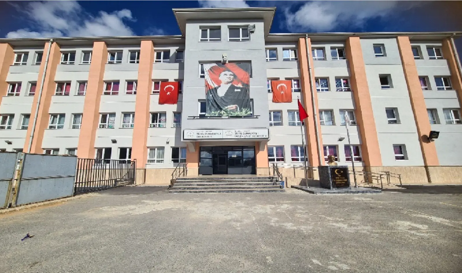 Kurum Kapak Görseli