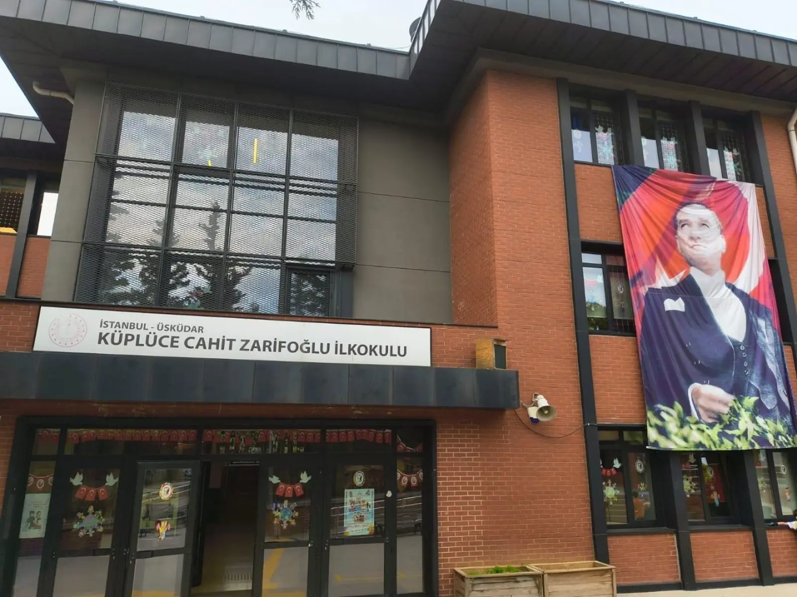 Kurum Kapak Görseli