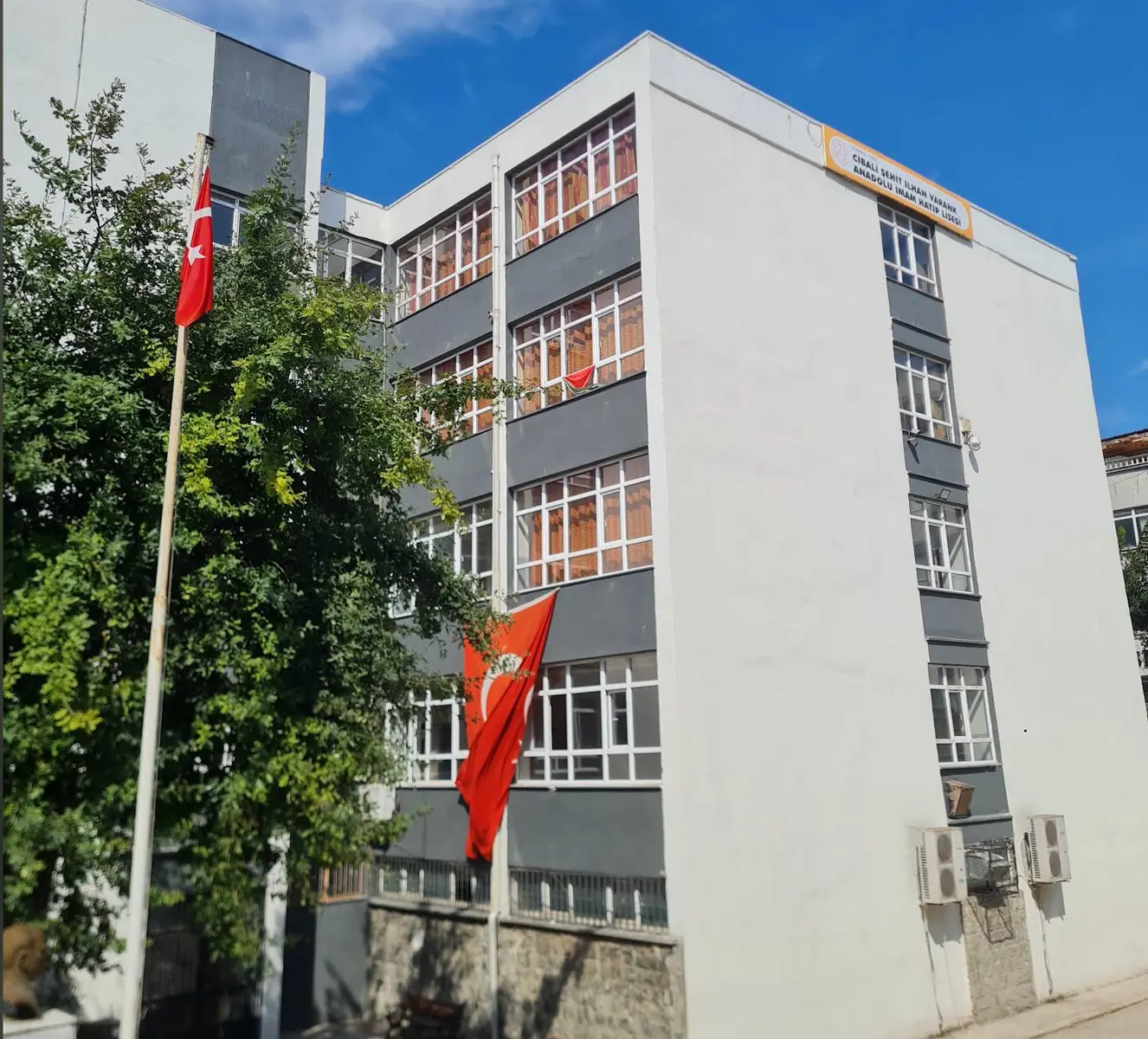 Kurum Kapak Görseli