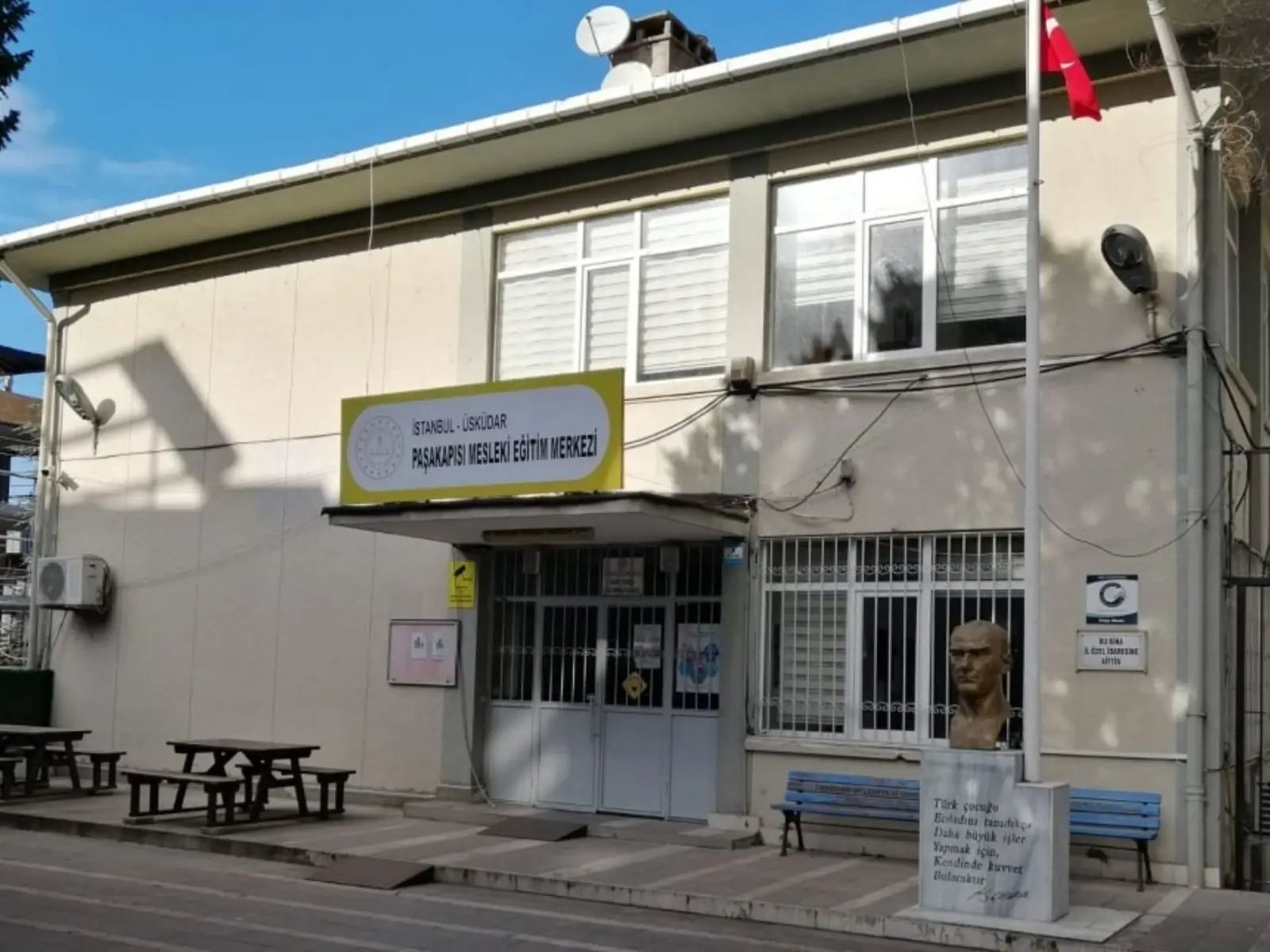 Kurum Kapak Görseli