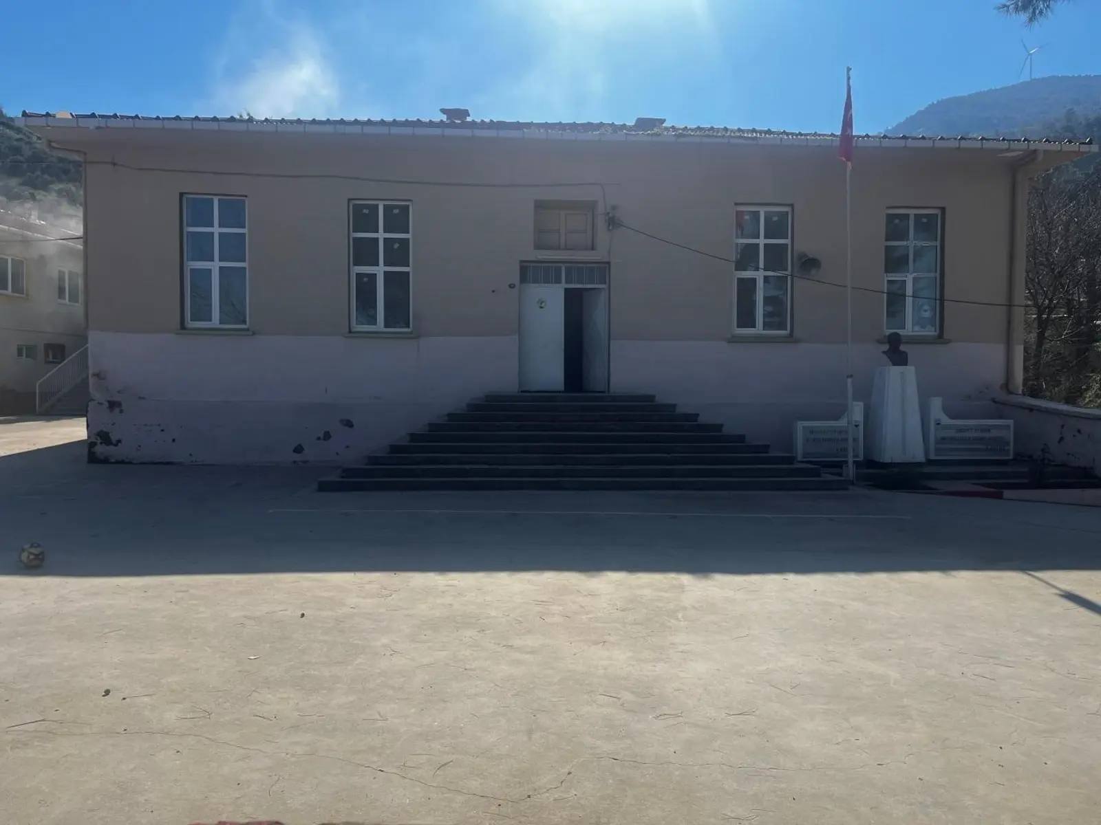 Kurum Kapak Görseli