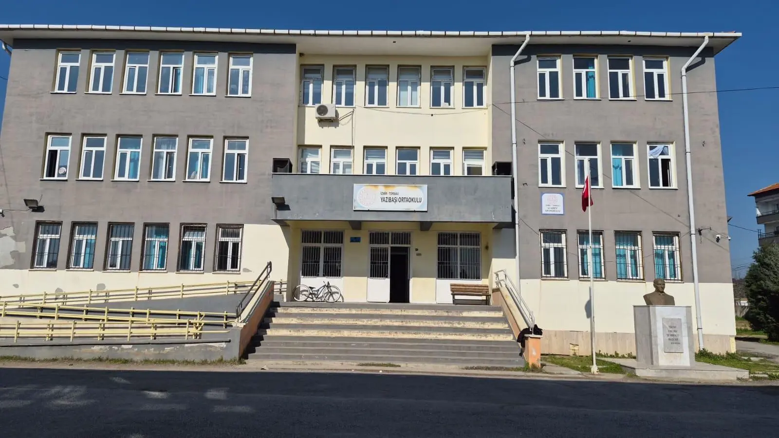 Kurum Kapak Görseli