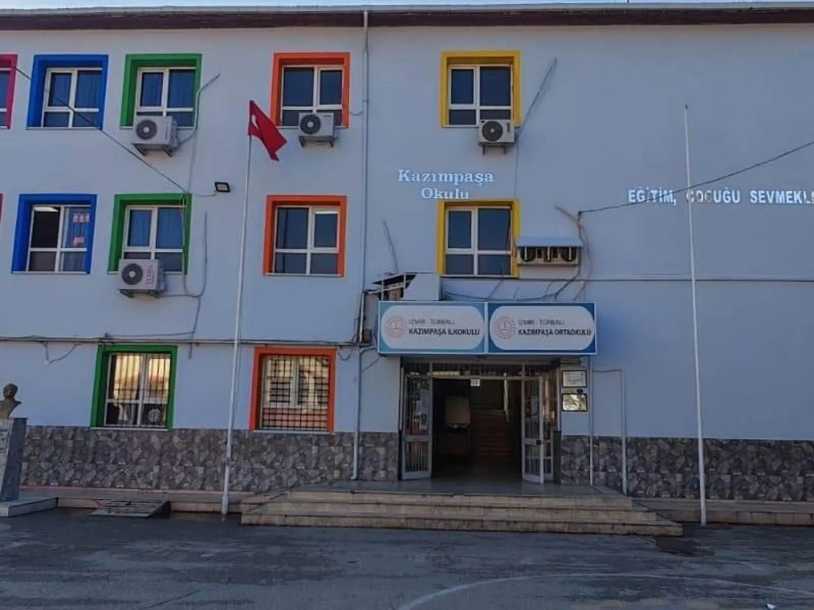 Kurum Kapak Görseli