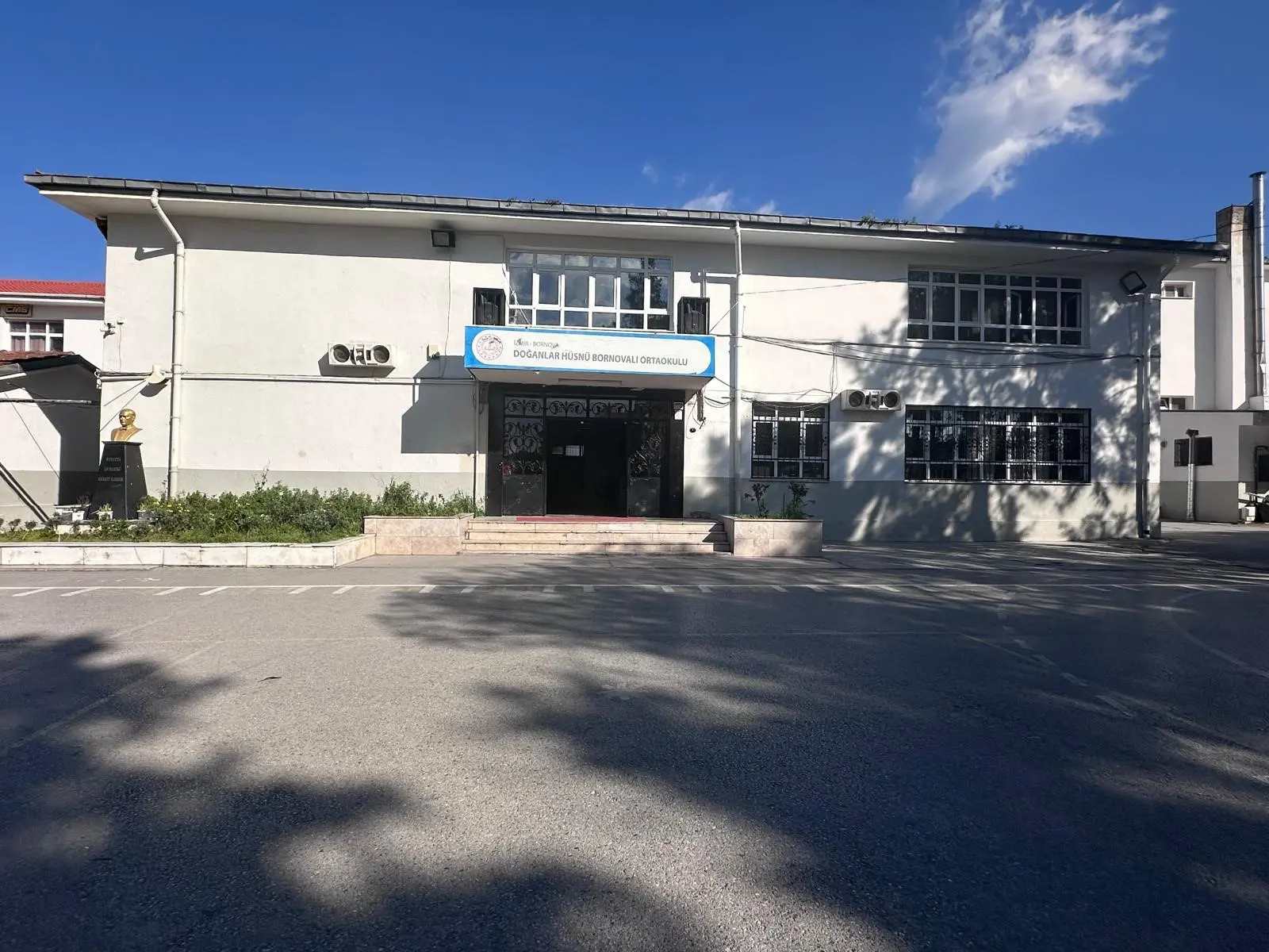Kurum Kapak Görseli