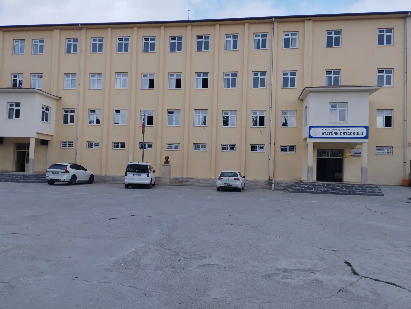 Kurum Kapak Görseli