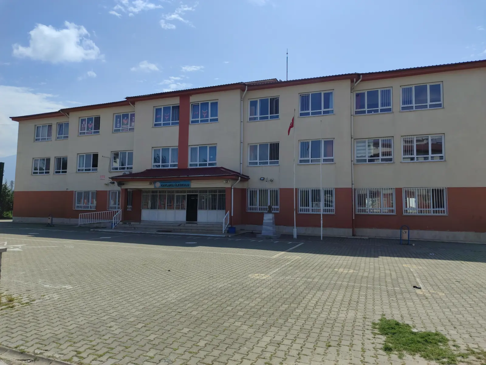 Kurum Kapak Görseli