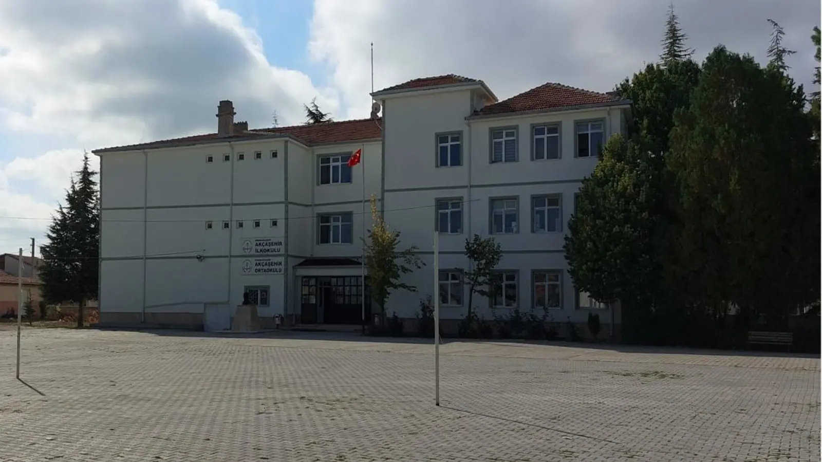 Akçaşehir İlkokulu