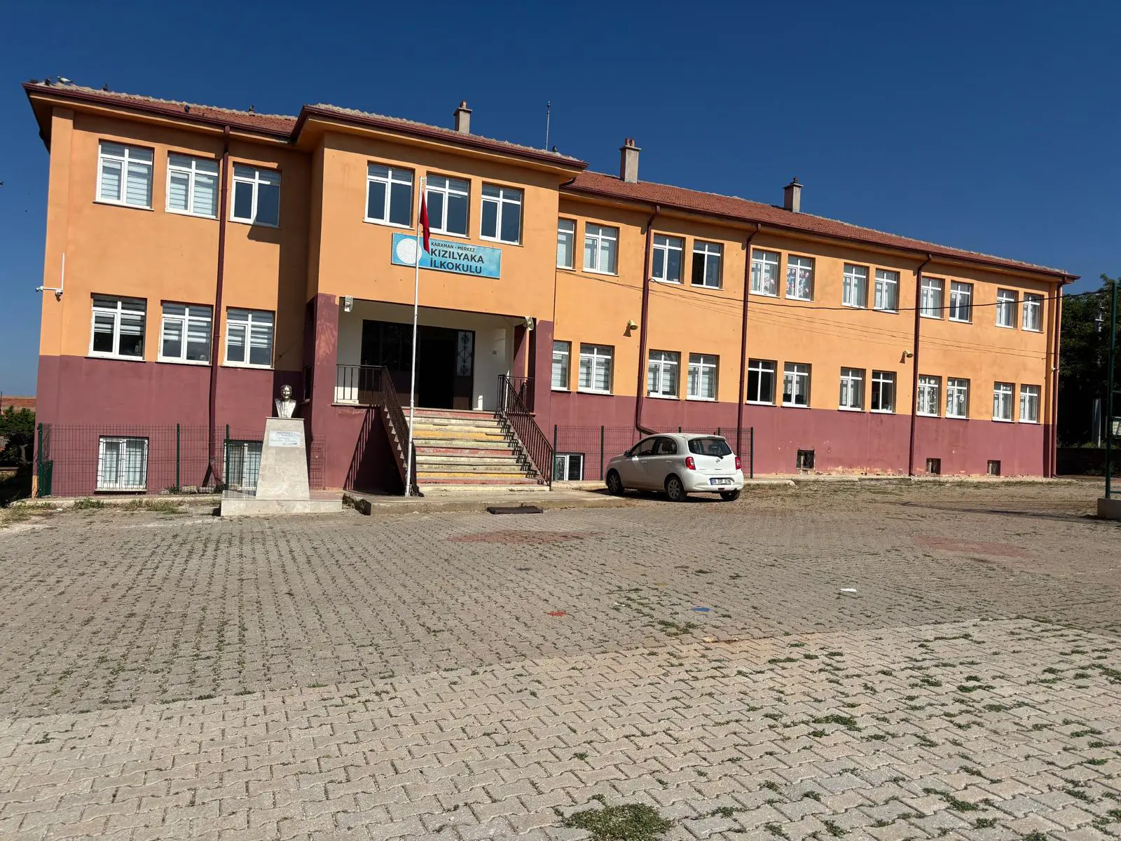 Kurum Kapak Görseli