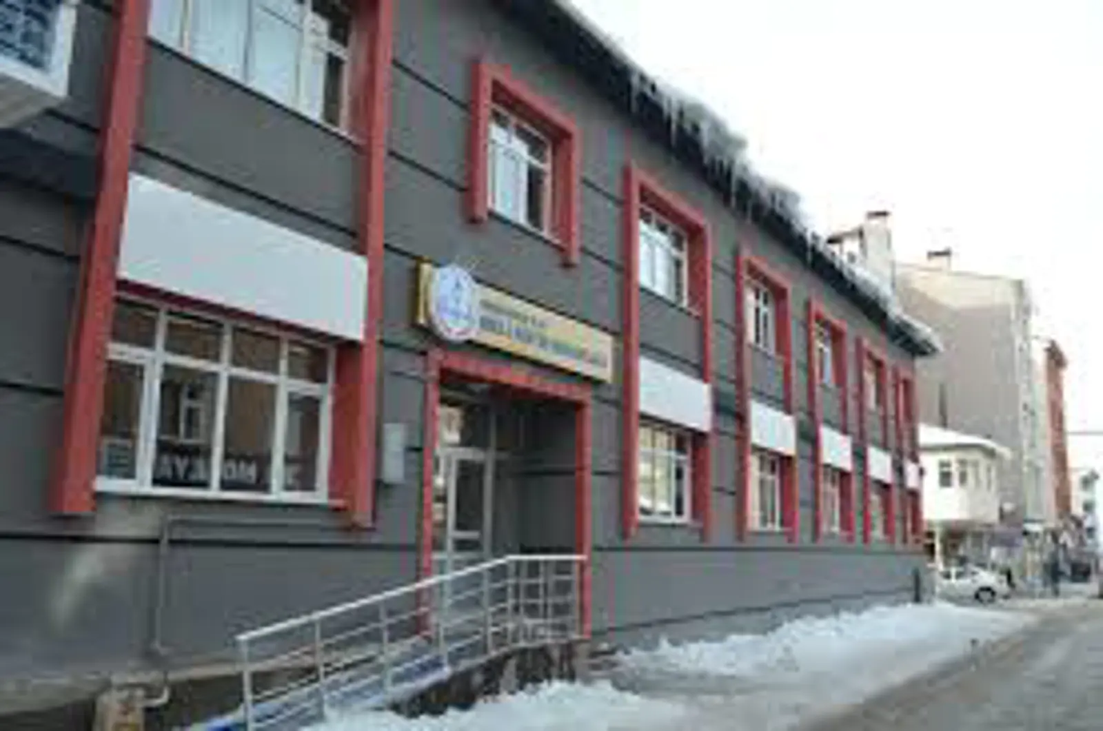 Kurum Kapak Görseli