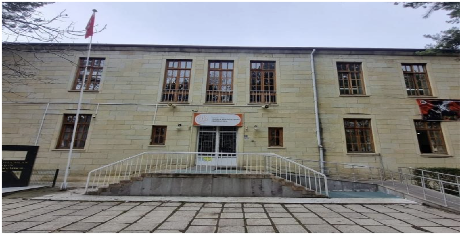 10 Aralık Kız Mesleki Ve Teknik Anadolu Lisesi