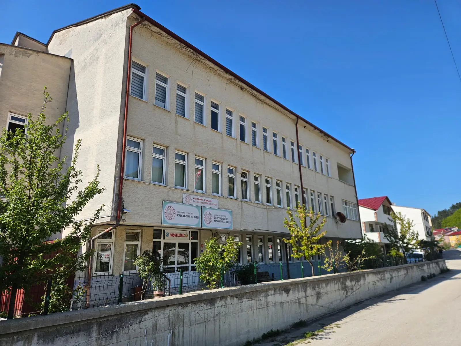 Kurum Kapak Görseli