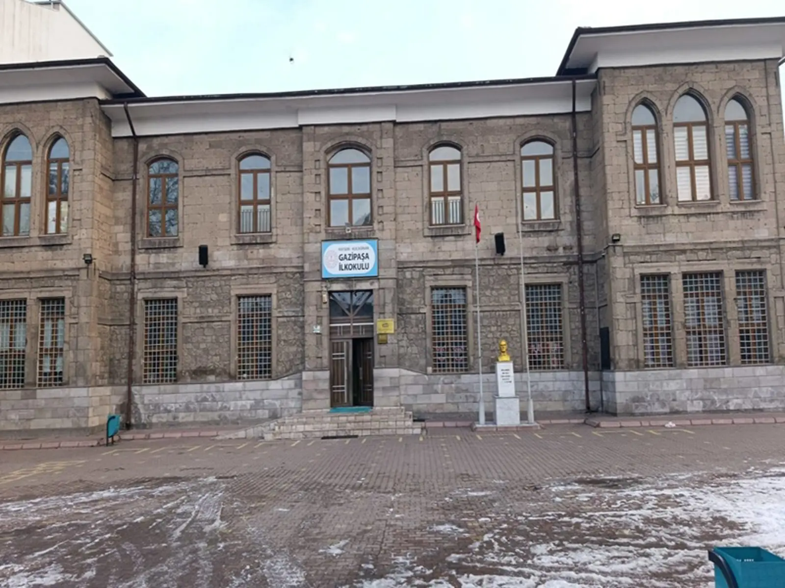 Kurum Kapak Görseli