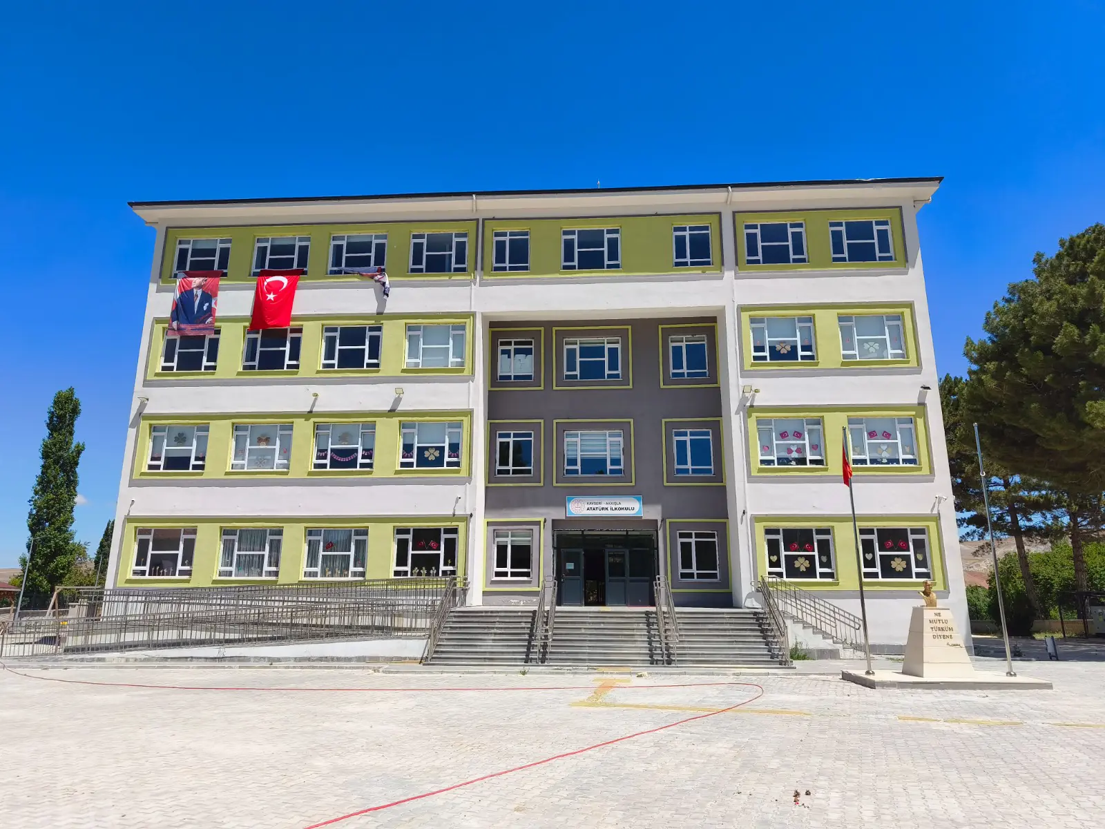 Kurum Kapak Görseli