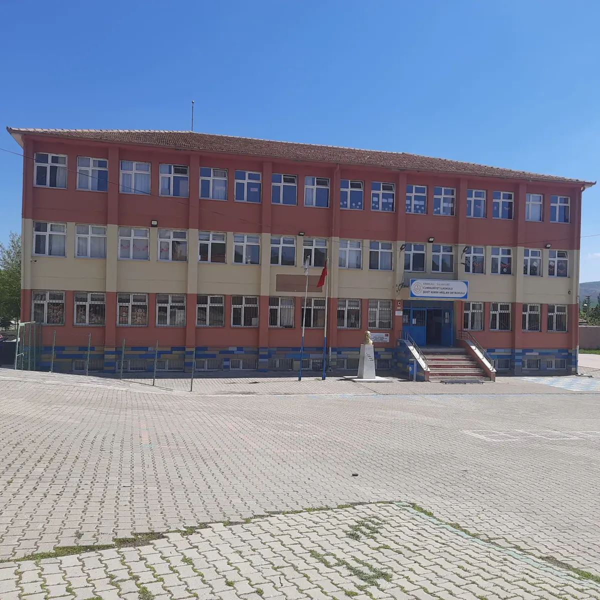 Kurum Kapak Görseli