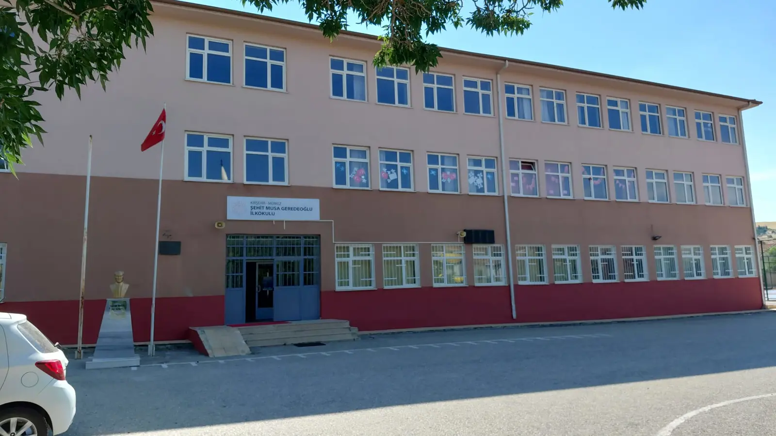 Kurum Kapak Görseli