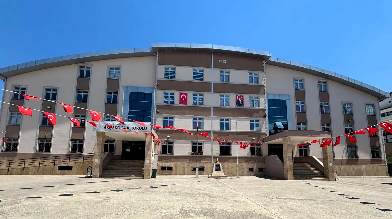 Akçakoca İlkokulu
