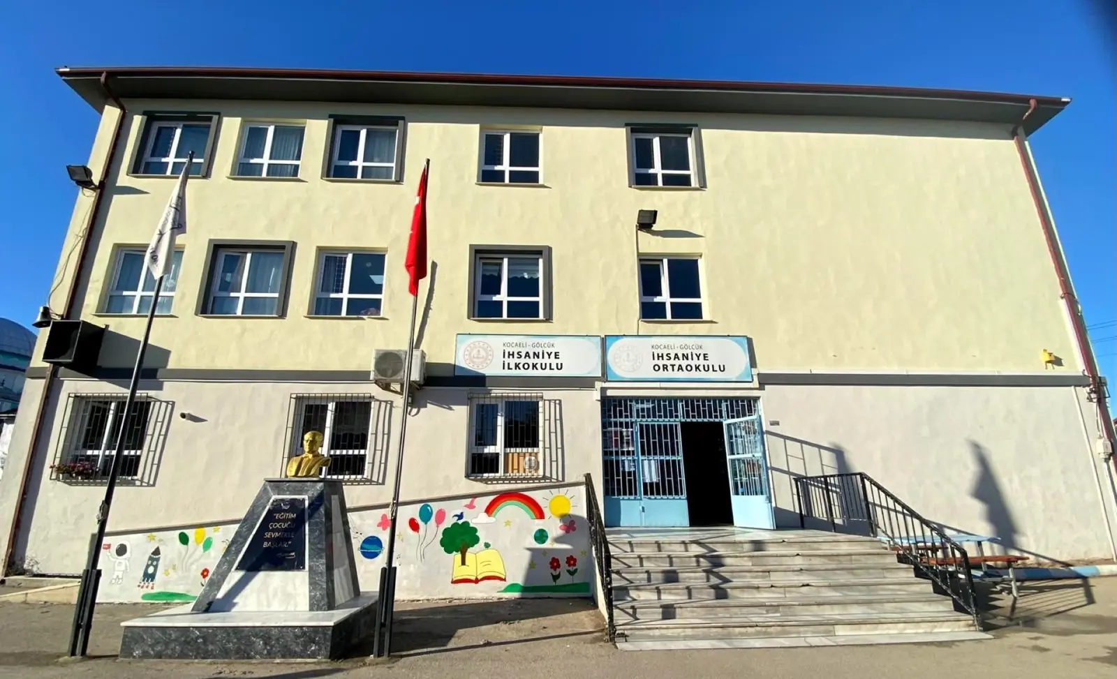 Kurum Kapak Görseli