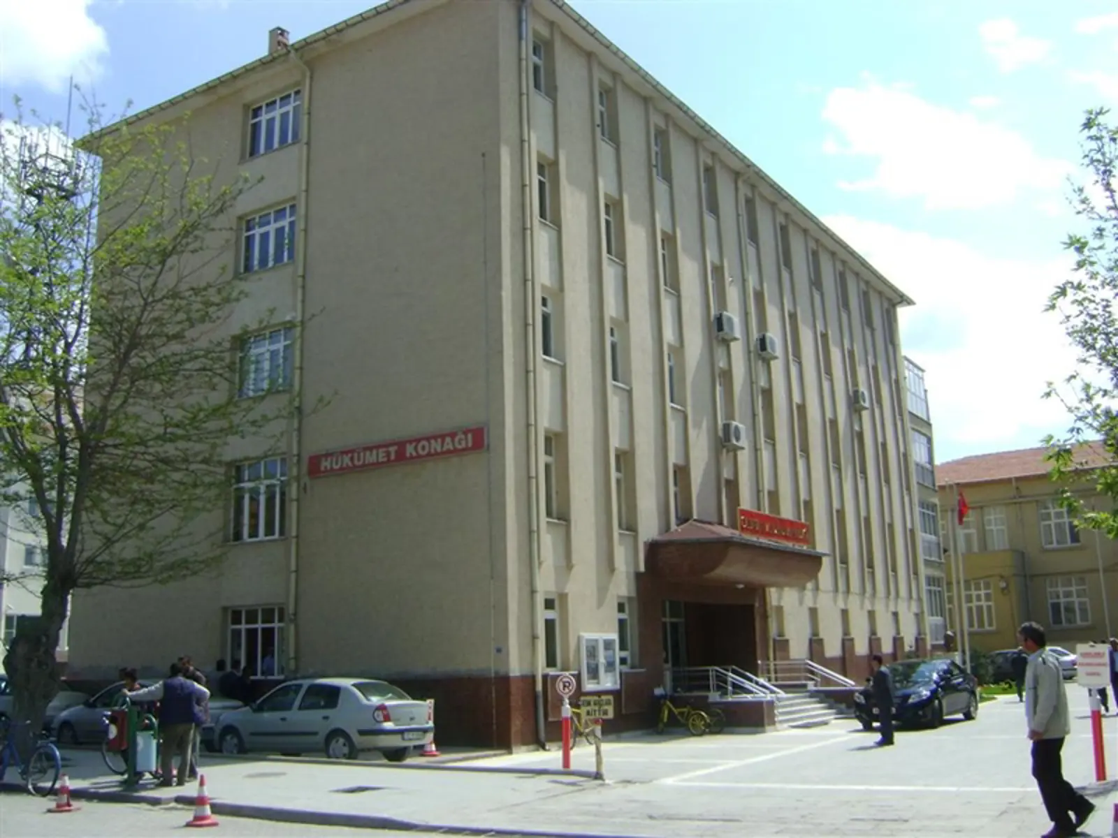 Kurum Kapak Görseli