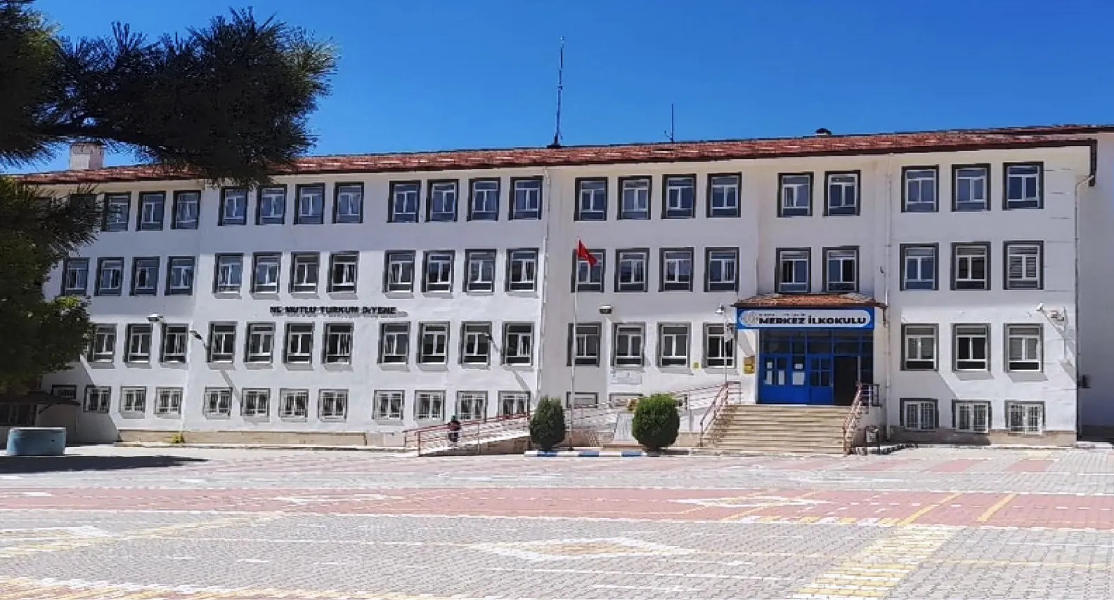 Kurum Kapak Görseli