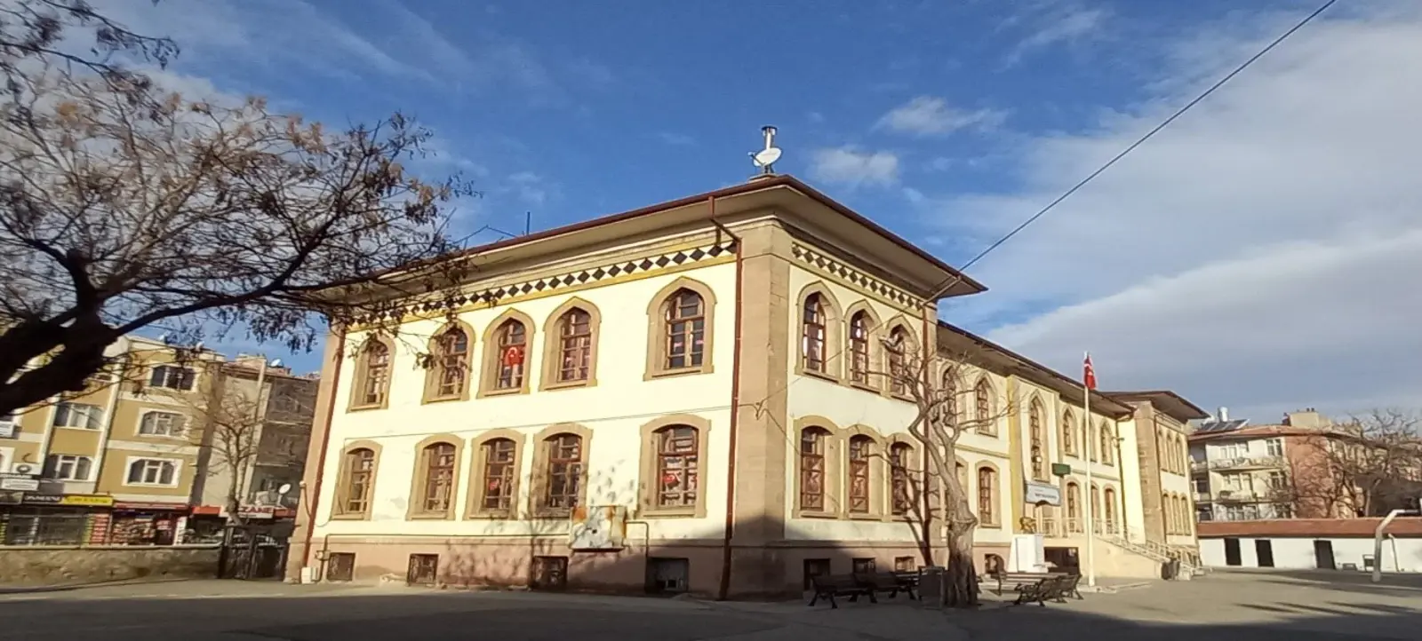 Kurum Kapak Görseli