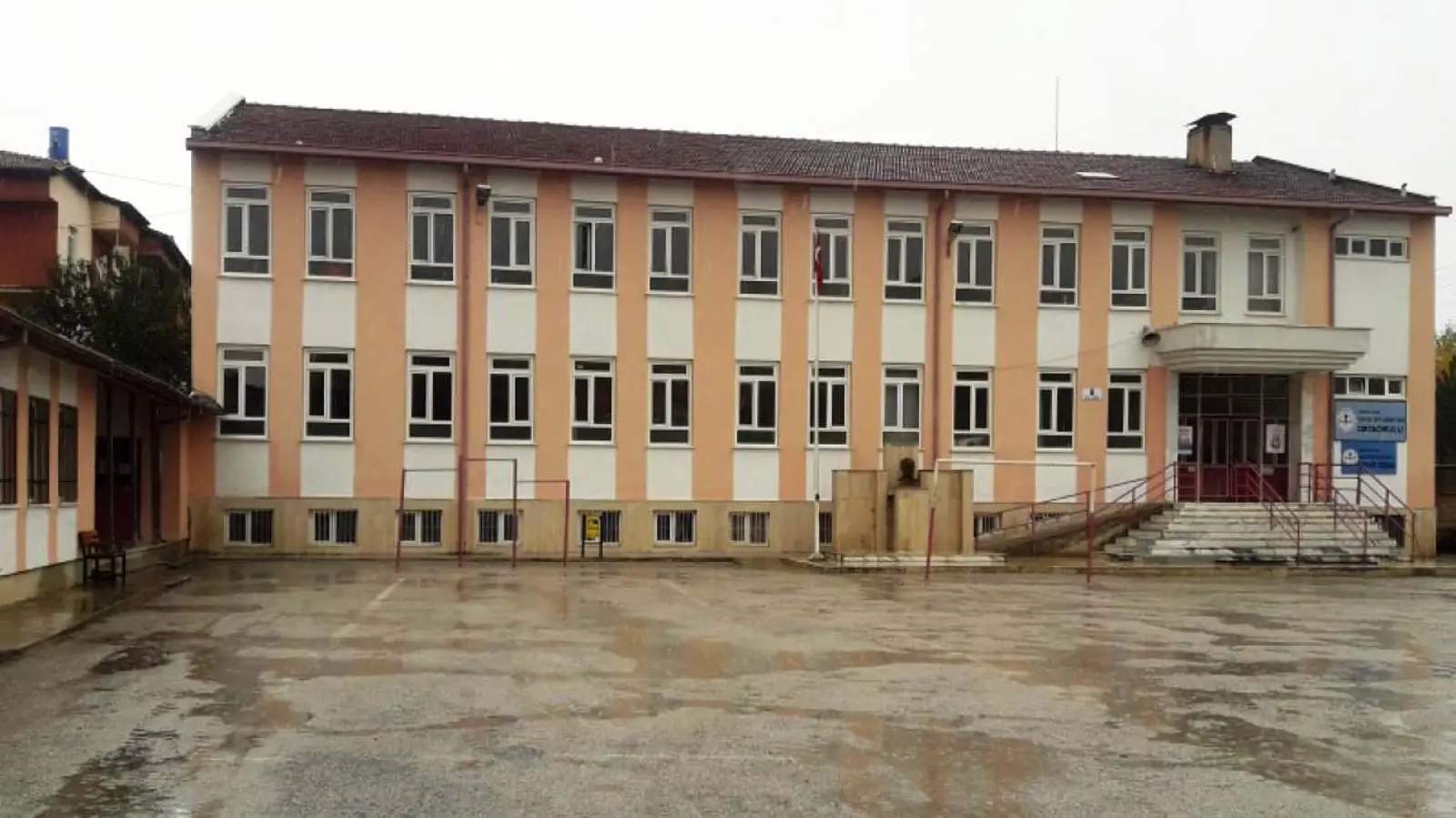 Kurum Kapak Görseli