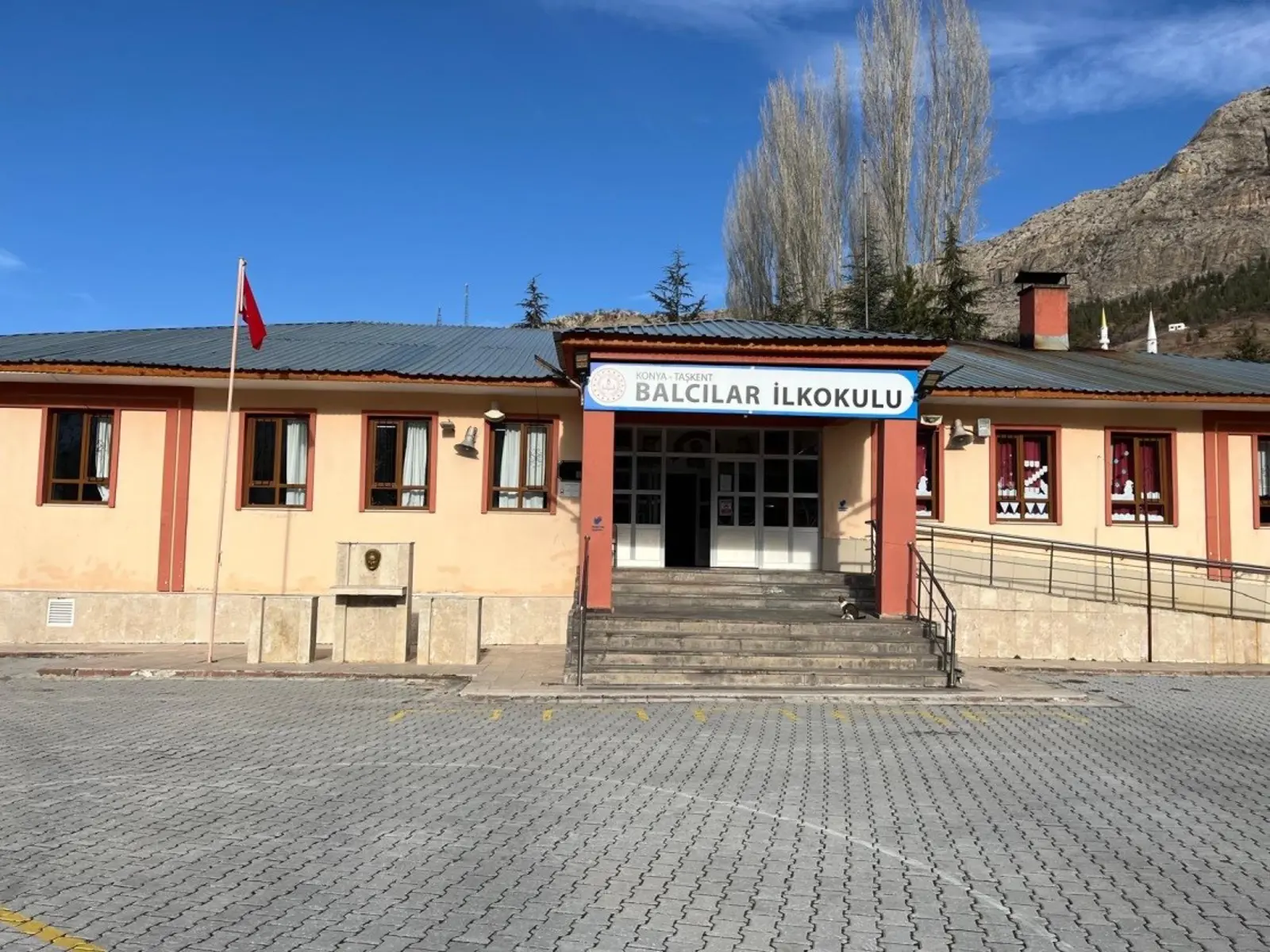 Kurum Kapak Görseli