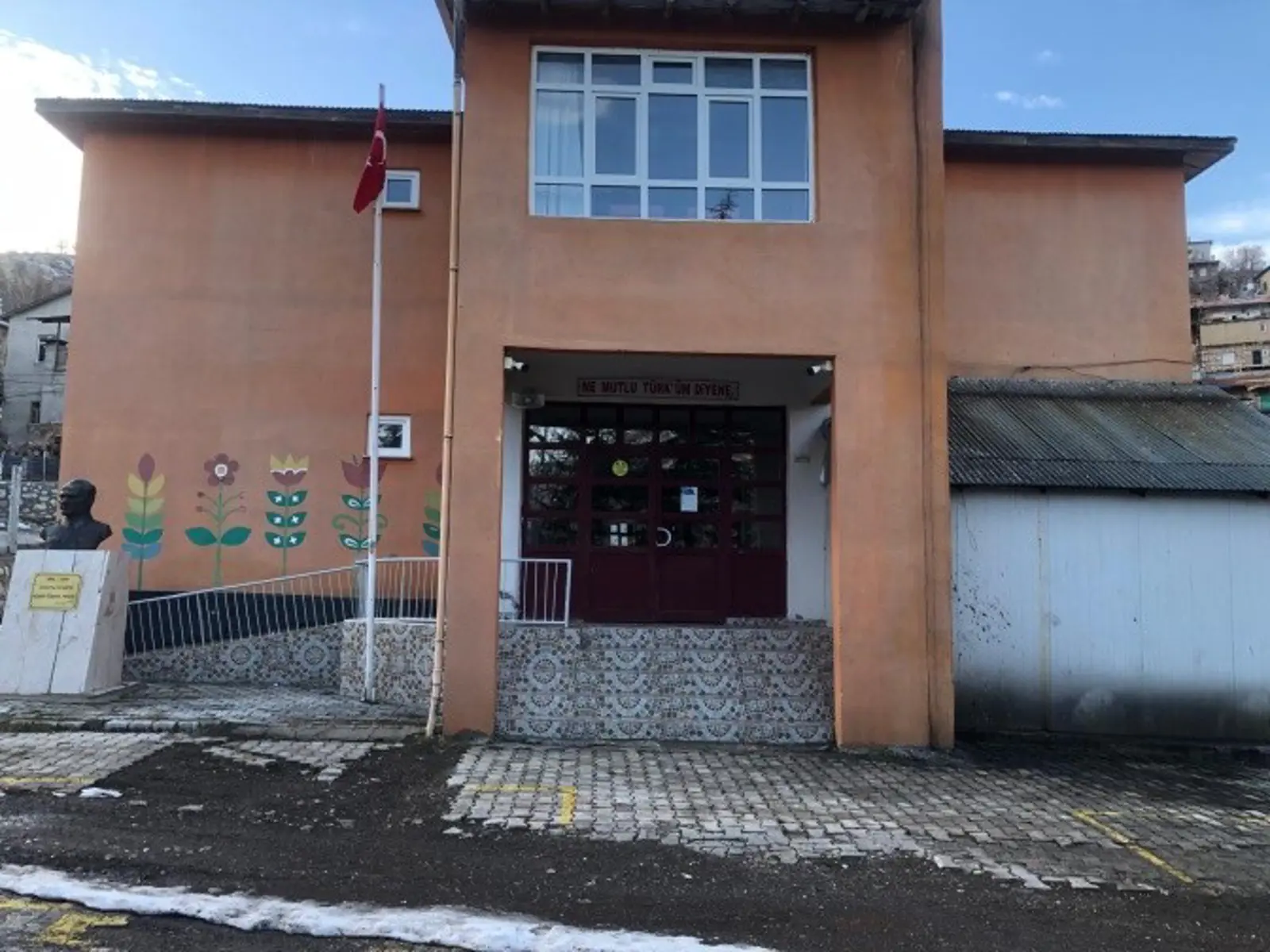 Kurum Kapak Görseli