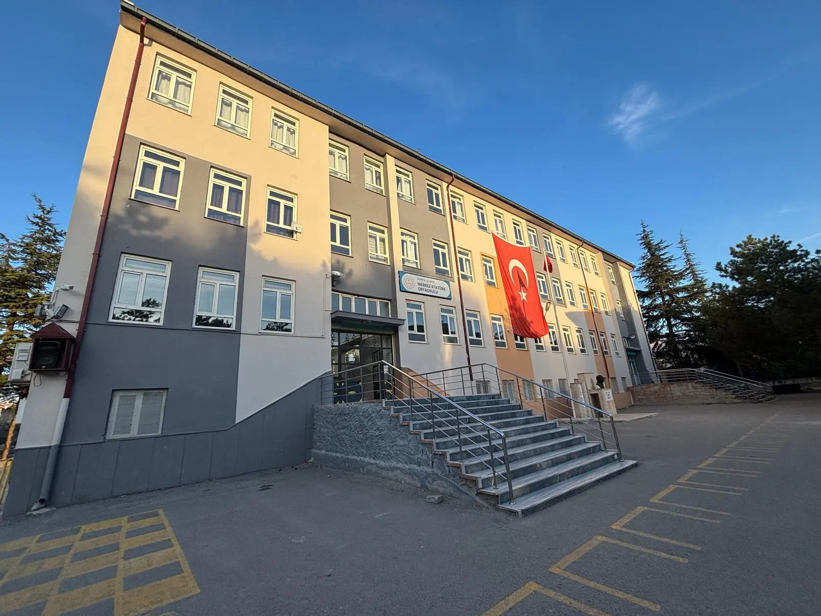 Kurum Kapak Görseli