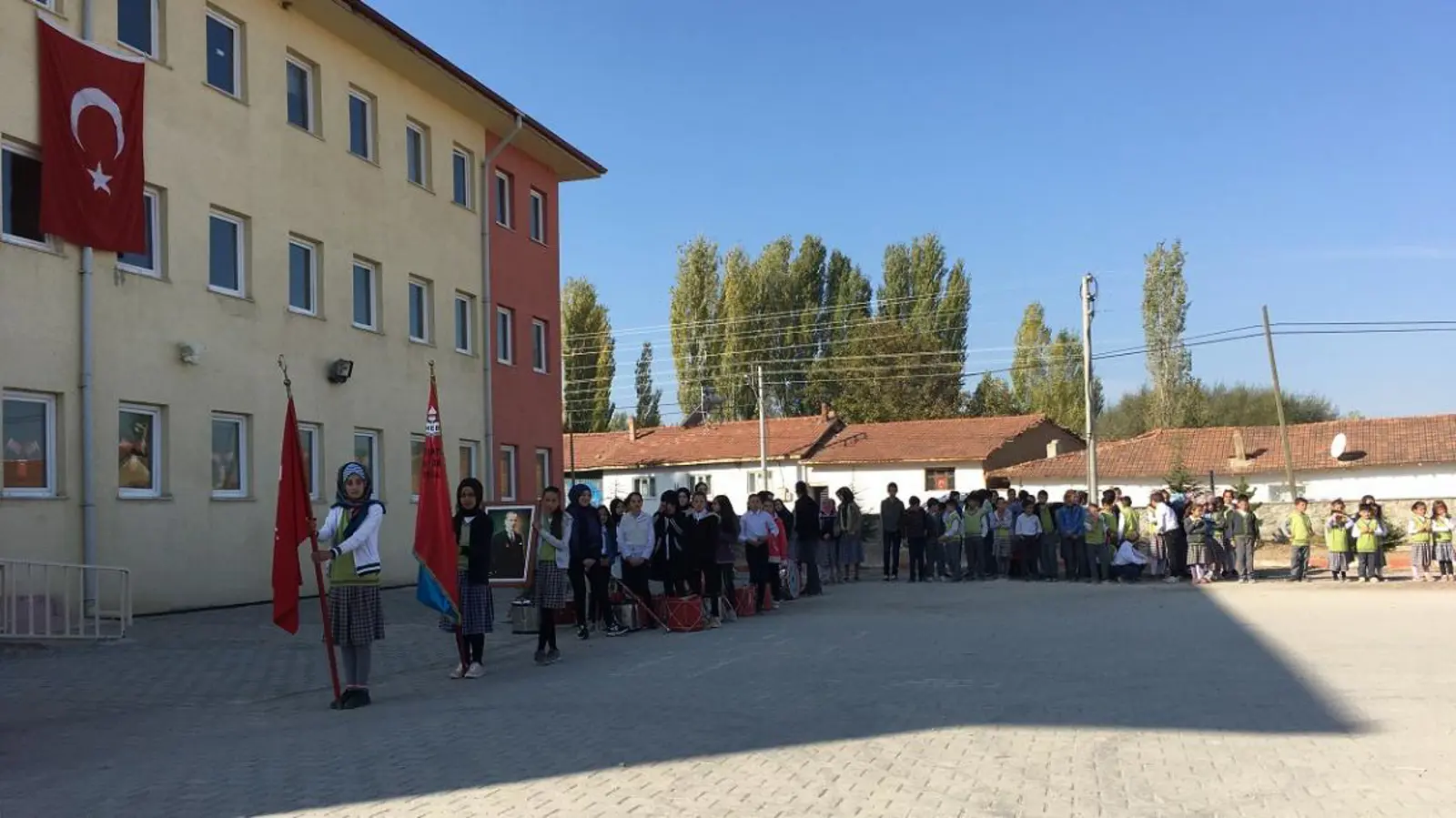 Kurum Kapak Görseli