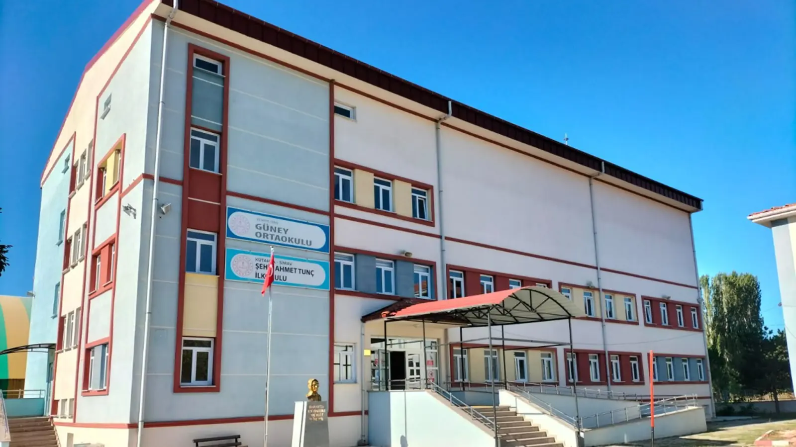 Kurum Kapak Görseli