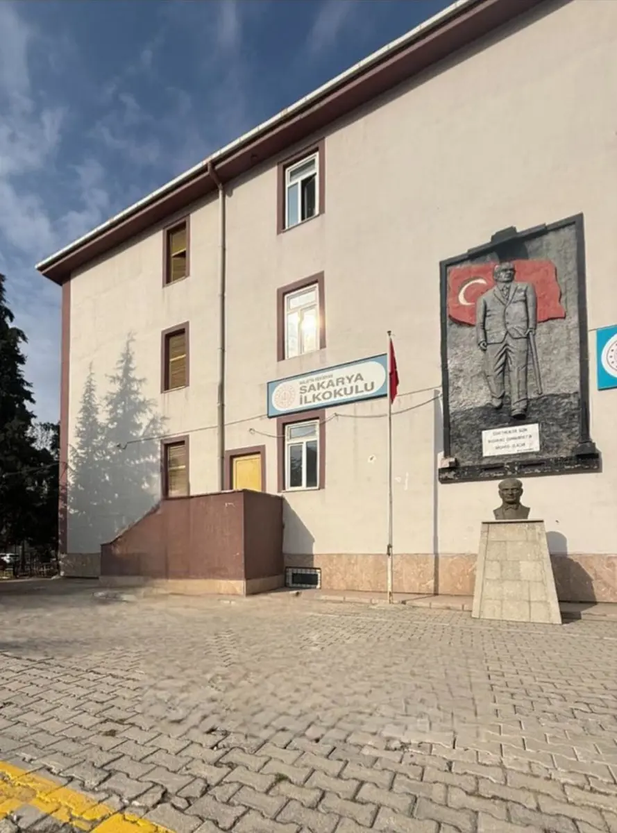 Kurum Kapak Görseli