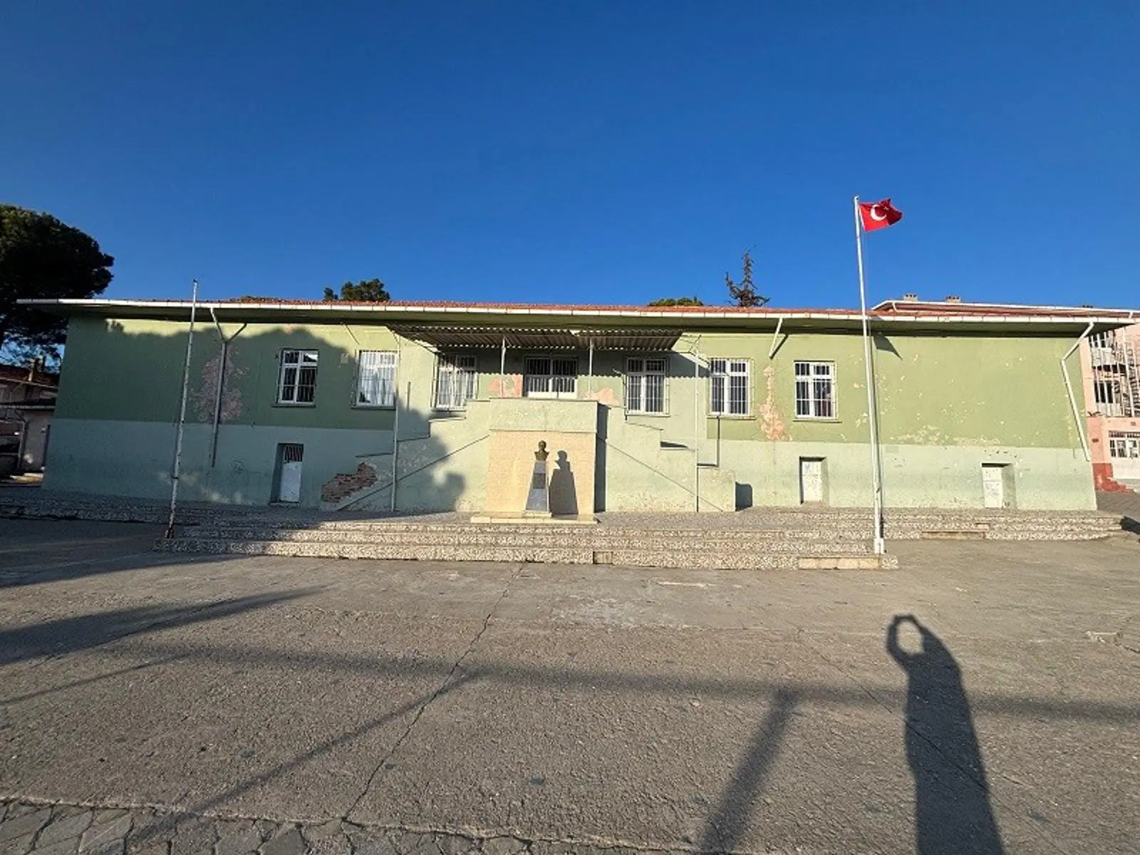 Kurum Kapak Görseli