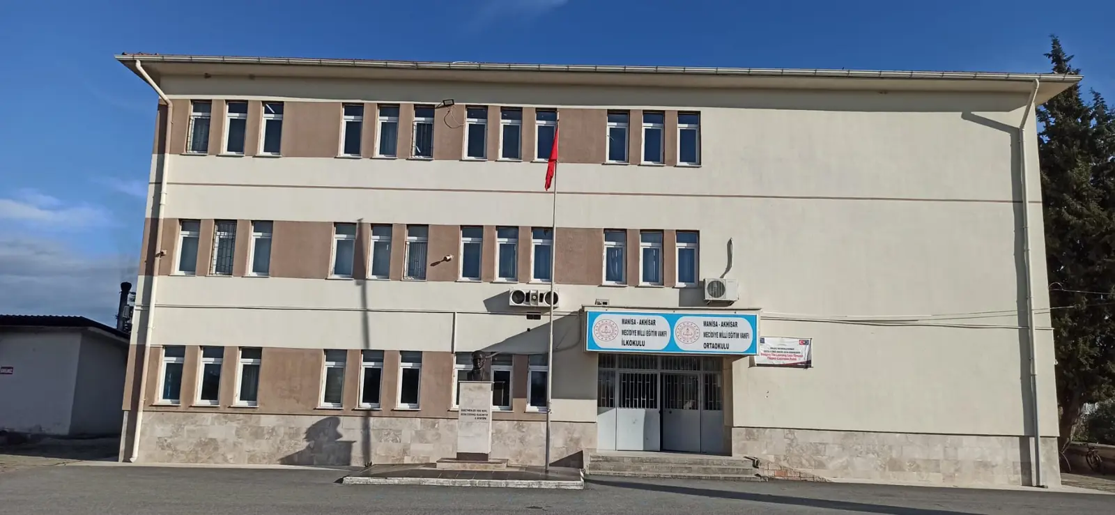 Kurum Kapak Görseli