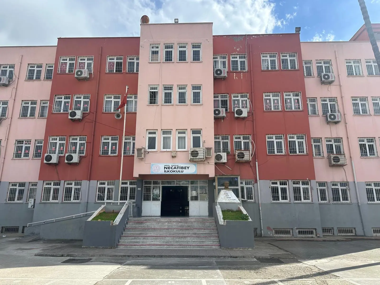 Kurum Kapak Görseli