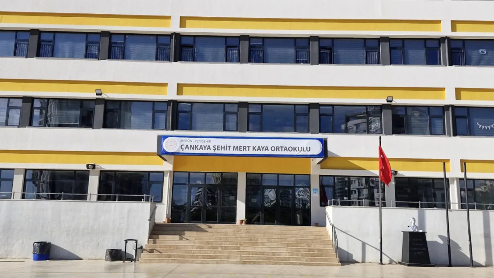 Kurum Kapak Görseli