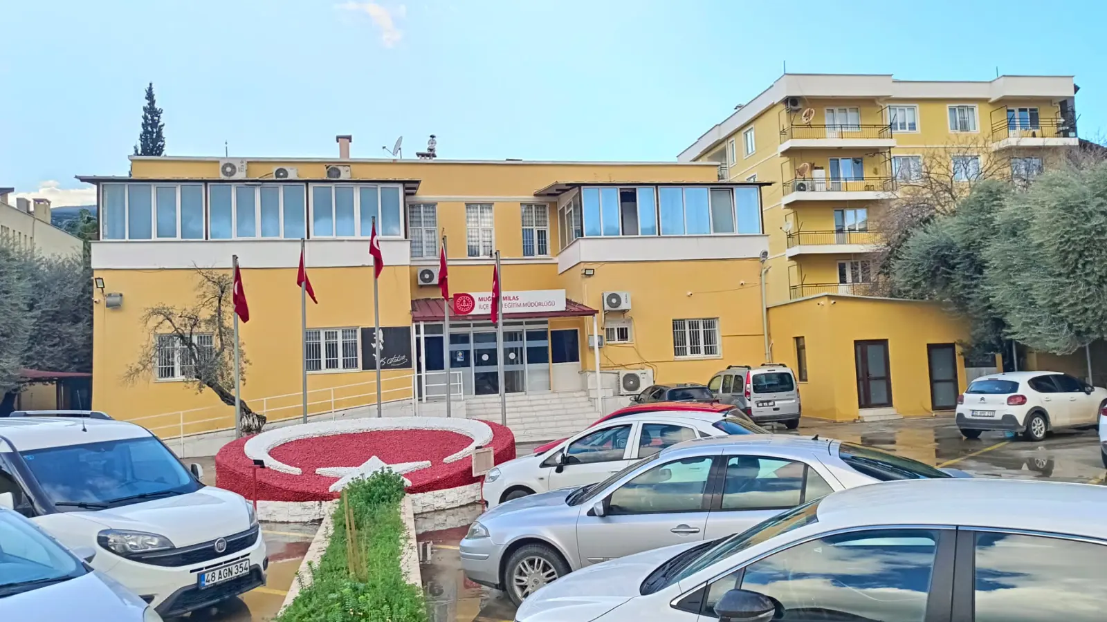Kurum Kapak Görseli
