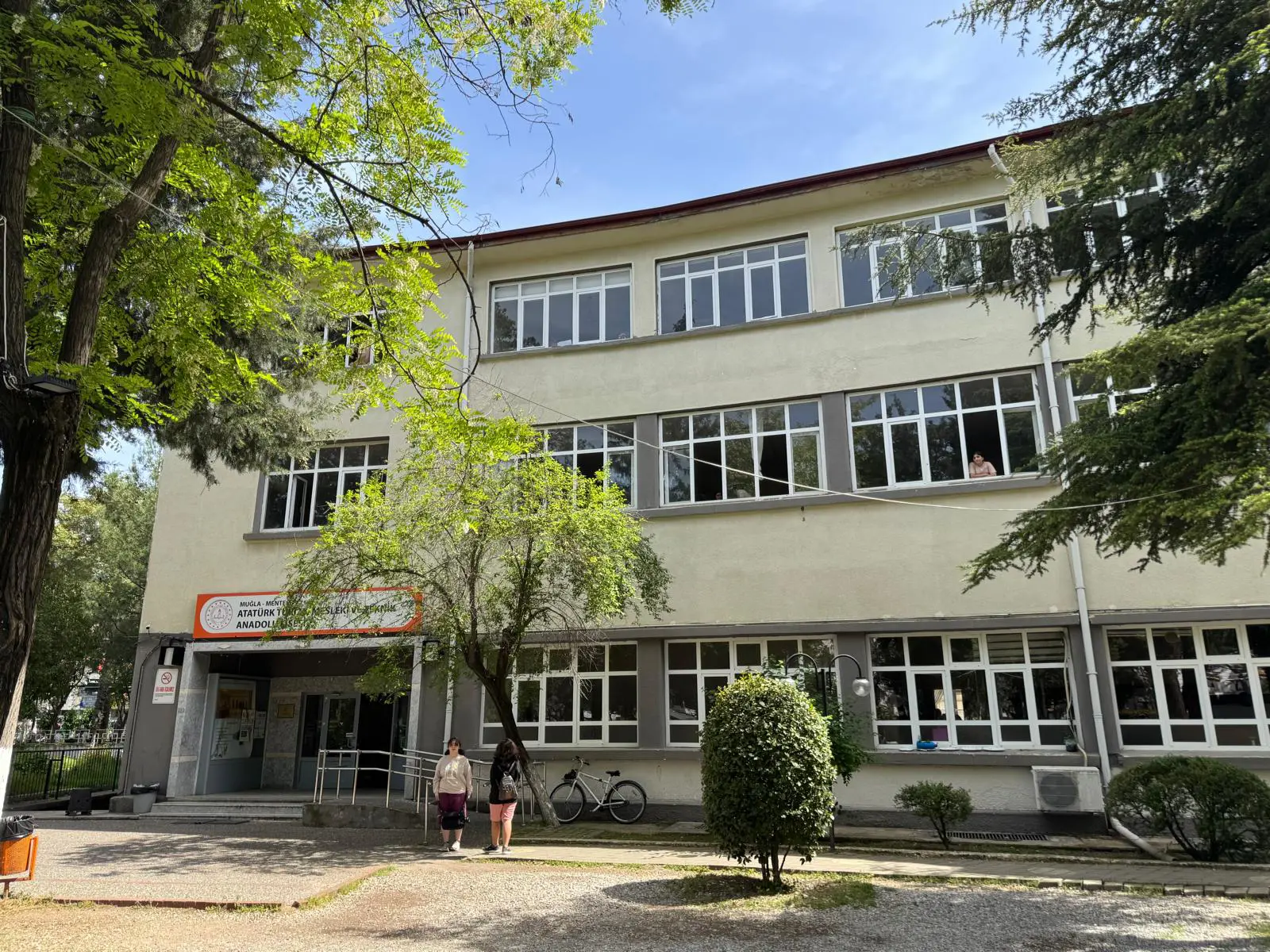 Kurum Kapak Görseli