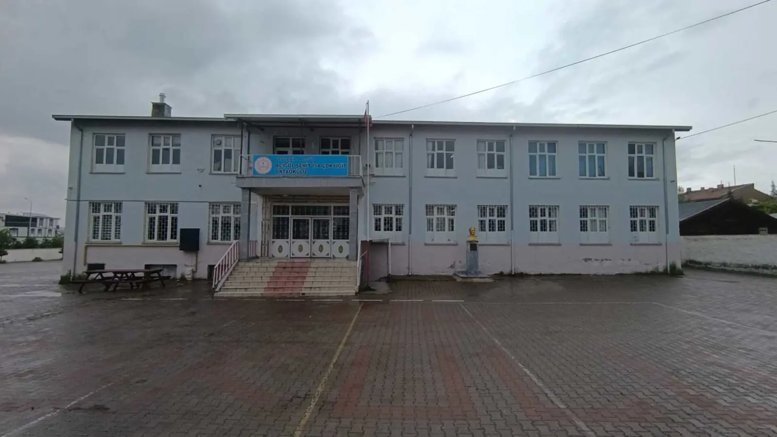 Acıgöl Şehit İsa Çokyiğit Ortaokulu