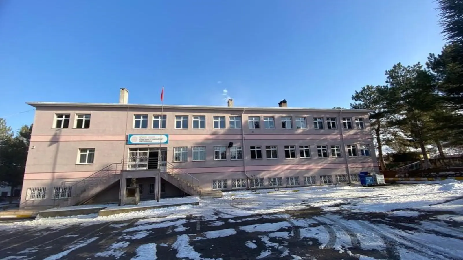 Kurum Kapak Görseli