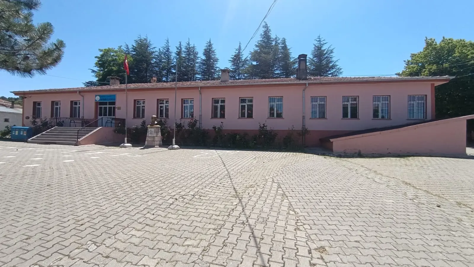 Kurum Kapak Görseli