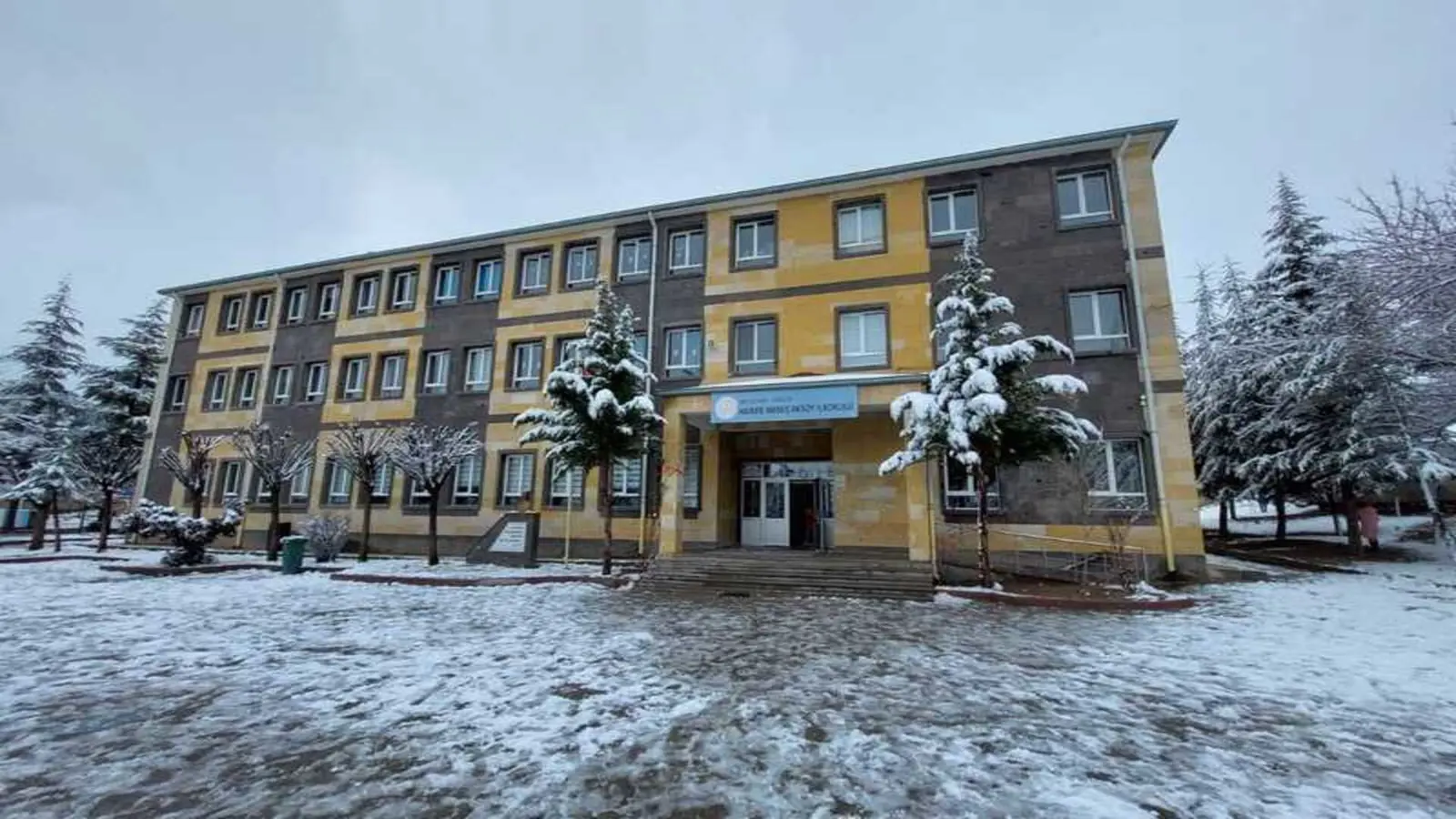 Kurum Kapak Görseli
