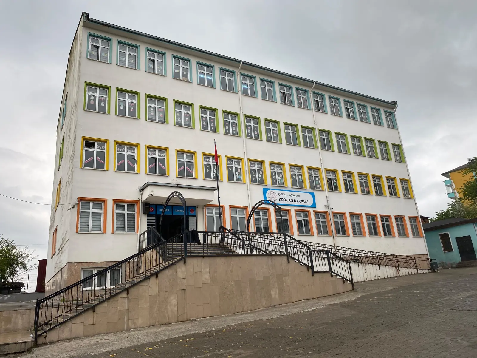 Kurum Kapak Görseli
